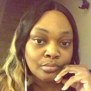 28 inch Lace front wig w/closure